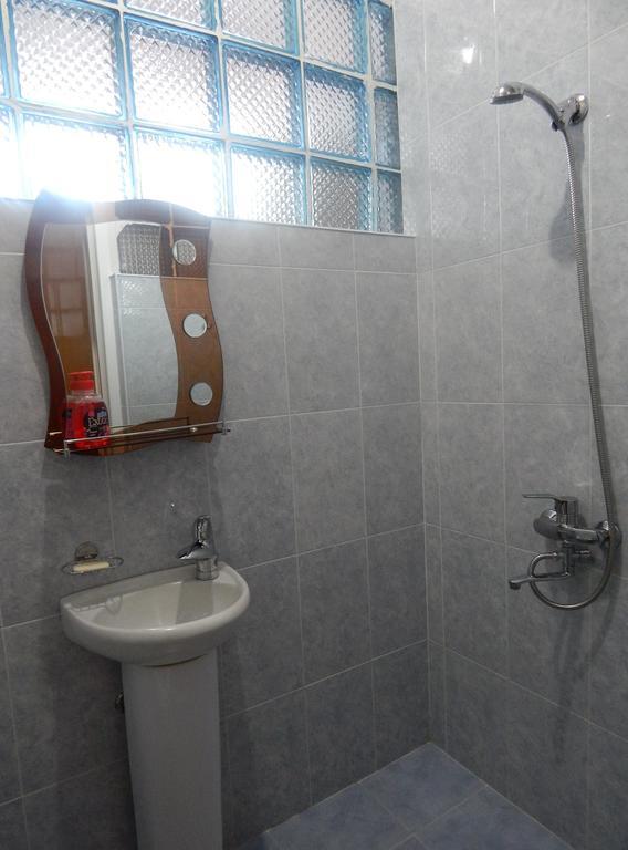Ineza's Guest House Kazbegi Exterior foto