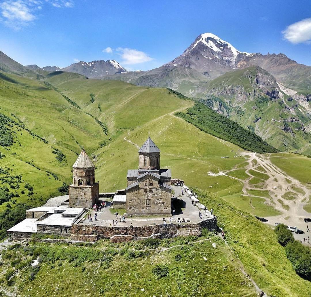 Ineza's Guest House Kazbegi Exterior foto